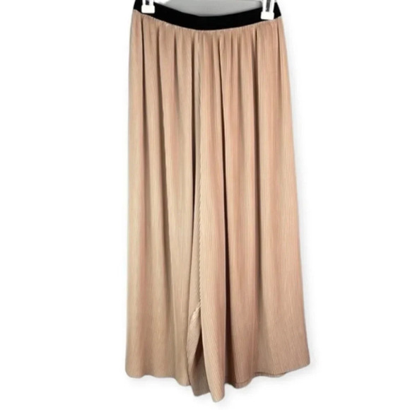ZARA Plisse Culottes Tan Nude Wide Leg Crop Contrast Black Elastic Waistband S - Picture 2 of 10
